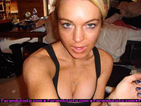 lindsay-lohan-personal-photos-01.jpg