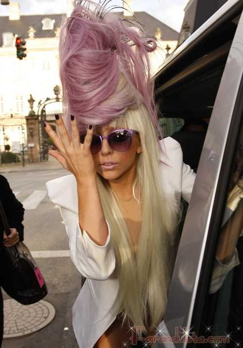 lady gaga hermaphrodite picture. Lady Gaga Hermaphrodite