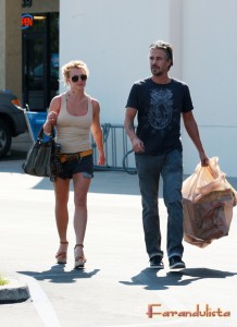 Did Britney Spears Get A Neck Tattoo? `