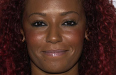 Mel B atacada por fans de Eddie Murphy