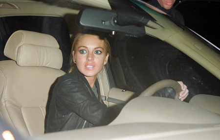 lindsay_lohan_is_accused_of_running_over_a_photographer_in_new_york_4.jpg