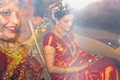 aishwarya_wedding_farandulista_0023.jpg