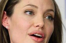 Angelina Jolie esta enferma? Updated!