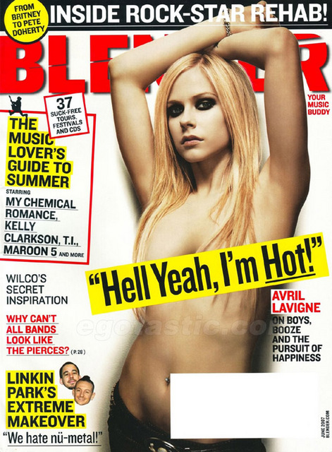 avril-lavigne-topless-blender-01.jpg