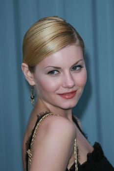 elisha_cuthbert_chanel_cruise_farandulista.jpg