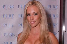 Kendra Wilkinson en Pure