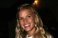 Jessica Simpson Feliz y Flaca