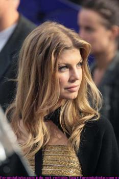 fergie_karl_lagerfeld_fallwinter_show_paris_farandulista_04.jpg