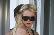 Lindsay Lohan celebra sus 21 en bikini