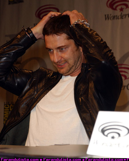 gerard_butler_wonderco_04.jpg