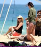 jennifer_aniston_courteney_cox_hawaii_04.JPG