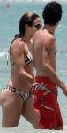 jennifer_lopez_beach_01.jpg