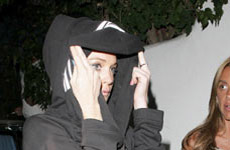 Lindsay Lohan limpia en Rehabilitacion