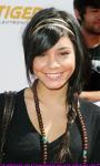 vanessa-hudgens-power-of-youth-benefiting-02.jpg