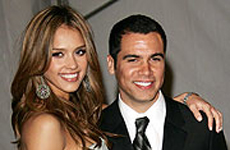 Jessica Alba y Cash Warren se comprometieron