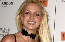 Britney Spears acusada de robar abrigos de Katja Berglund