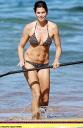 cindy-crawford-wearing-bikini-02.jpg