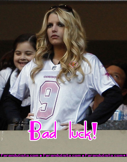 jessica-simpson-bad-luck-02.jpg