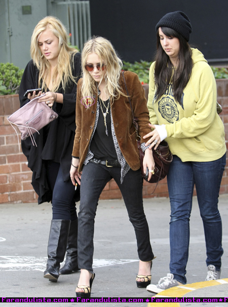 mary-kate-and-friends-los-angeles-02.jpg