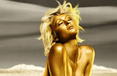 Paris Hilton es Golden Girl en la promo de su champagna