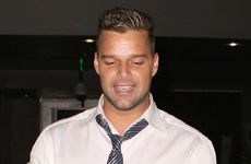 Sacan por accidente a Ricky Martin del closet?