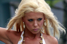 Tara Reid en bikini se ve de todo menos sexy