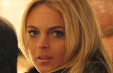 Lindsay Lohan se relaja en Italia, come, bebe y compra