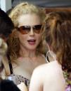 nicole-kidman-lunches-with-friends-01.jpg