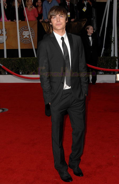 zac-efron-sag-awards-2008-04.jpg