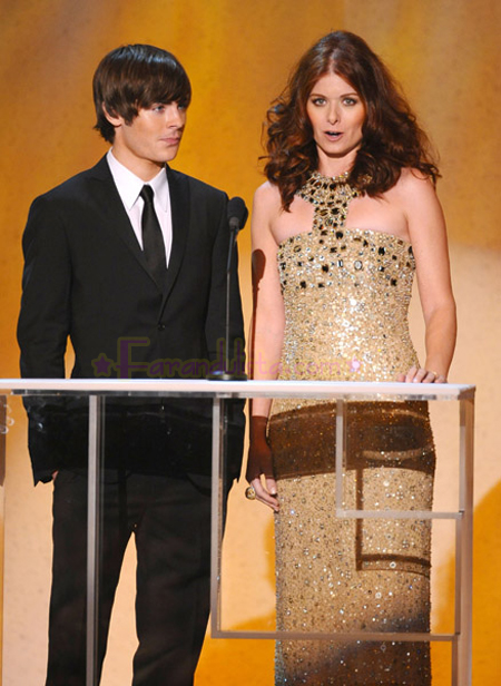 zac-efron-sag-awards-2008-06.jpg