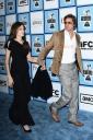 angelina-jolie-brad-pitt-2008-fiml-independent-spirit-awards-01.jpg