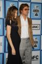 angelina-jolie-brad-pitt-2008-fiml-independent-spirit-awards-05.jpg