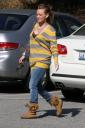 hilary-duff-candid-05.jpg