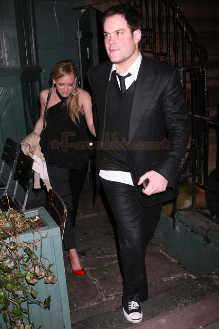 hilary_duff_and_mike_comrie_at_the_waverly_inn_04.jpg