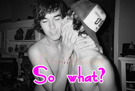 zac-efron-kissing-a-boyfriend-copia.jpg