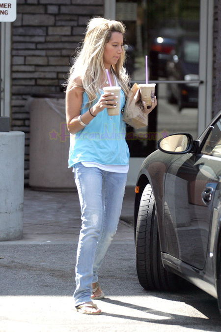 ashley-tisdale-candids-brentwood-04.jpg