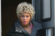 Beyonce como Etta James en el set de "Cadillac Records"