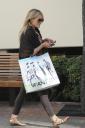 hilary-duff-shopping-for-her-boyfriend-04.jpg