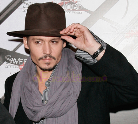 johnny-depp-sweeney-todd-premier-001.jpg