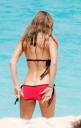 fergie-red-hot-bikini-05-copia.jpg