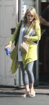 hilary-duff-walking-around-hollywood-01.jpg