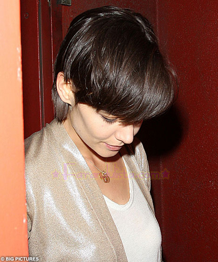 katie-holmes-new-short-hair-look.jpg