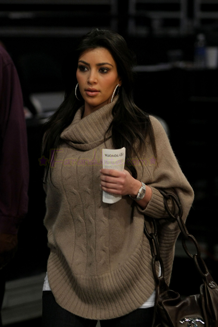 kim-kardashian-launches-at-lakers-hornest-basket-game.jpg