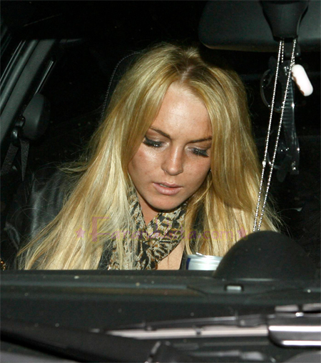 lindsay-lohan-with-blonde-hair-hollywood-02.jpg