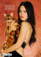 megan-fox-paw-print-04.jpg