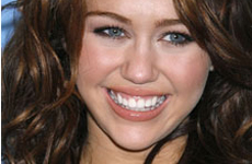 Miley Cyrus arreglo sus dientes