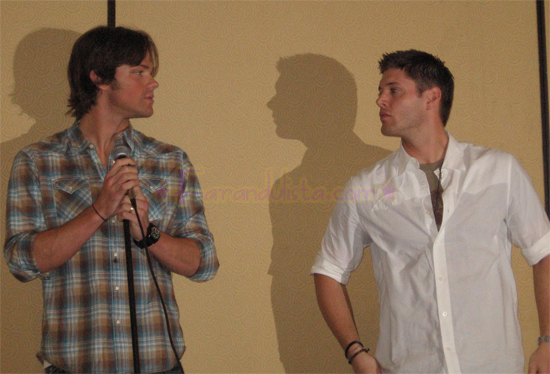 supernatural-la-convention-jared-padalecki-jensen-ackles-08.jpg