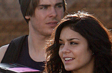 Zanessa fotografiados juntos con todo listo para filmar HSM3