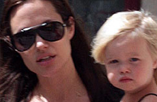 Angelina y sus hijas de paseo en Monaco