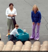 britney-spears-with-kids-02.jpg